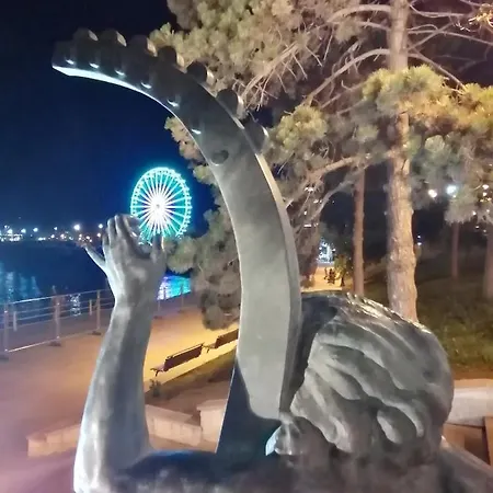 La Eluta Cazino דירה *
