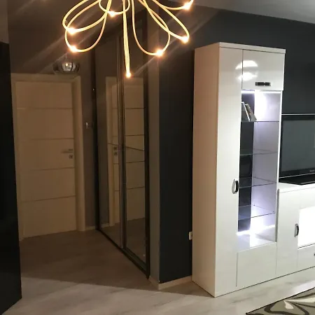 Lägenhet La Eluta Cazino